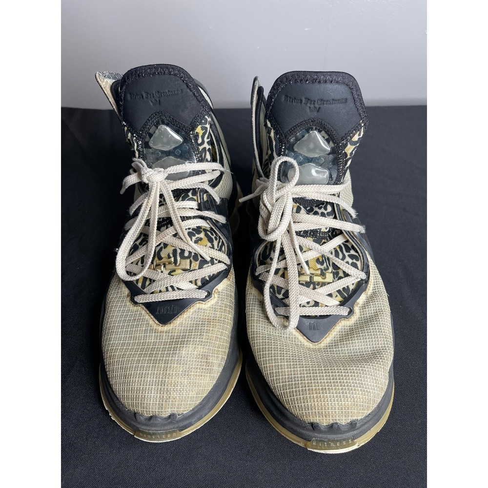 Nike LeBron 19 Safari Leopard Print Basketball Shoes Mens 10.5 CZ203-100